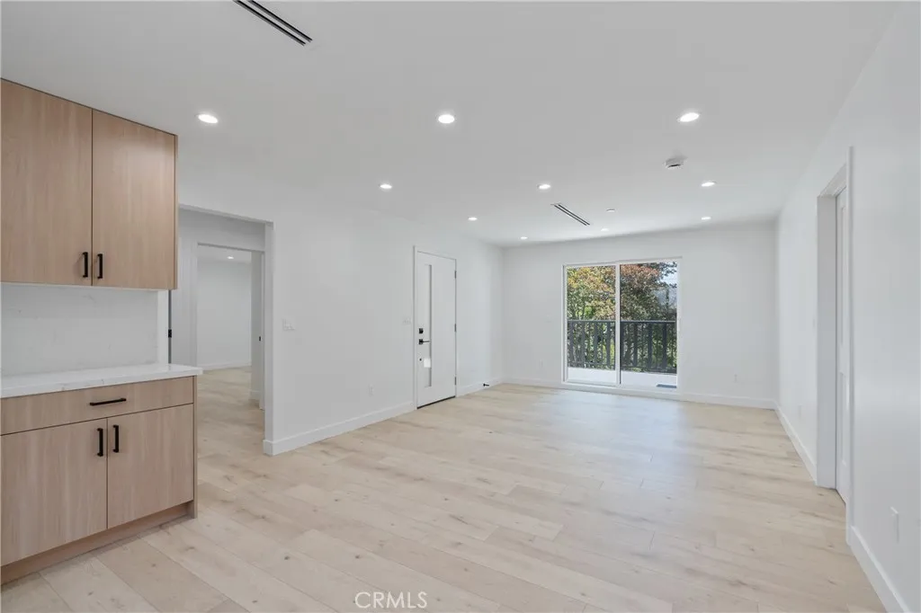 13901 Runnymede, Van Nuys, California 91405 home-pic-25